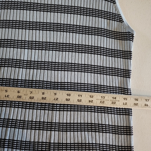 Vintage Burberrys Silk Blue Striped Sleeveless Ribbed Knit Women's Top S… - Picture 7 of 16